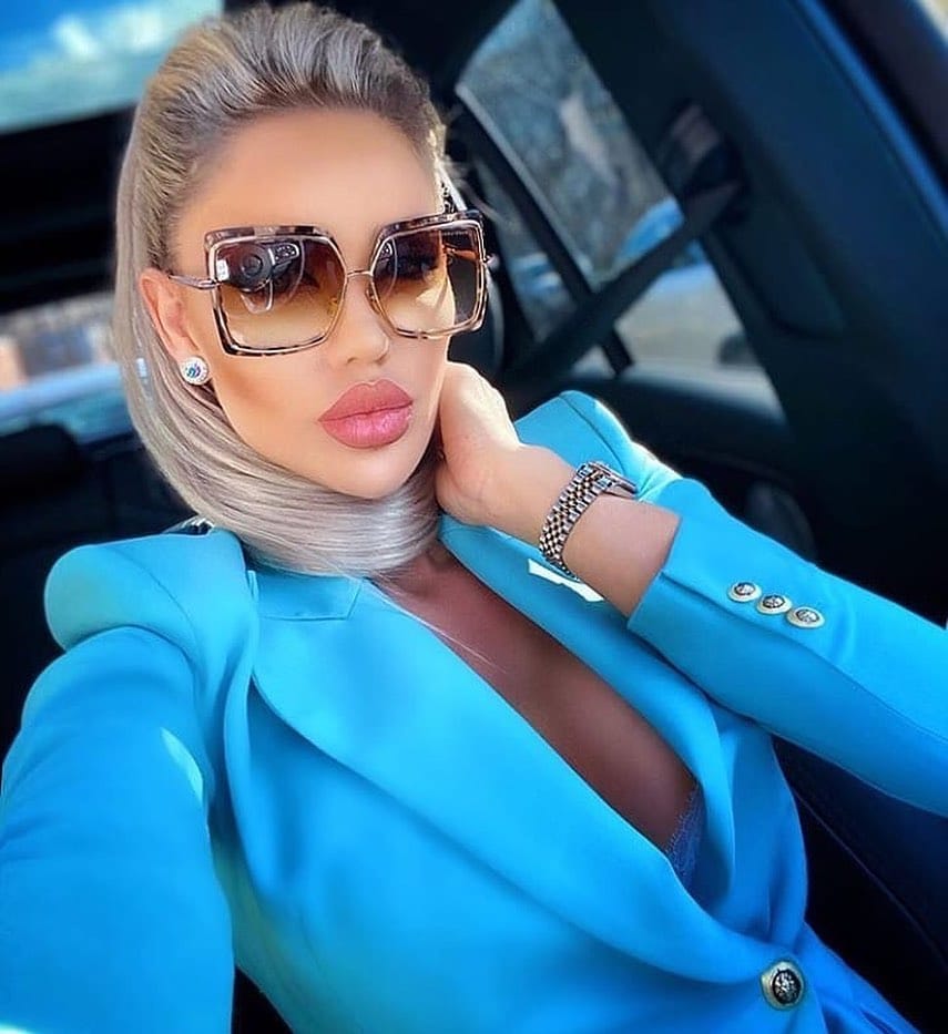Post 9 by Yildizfashionist🇹🇷 on Instagram (carousel)