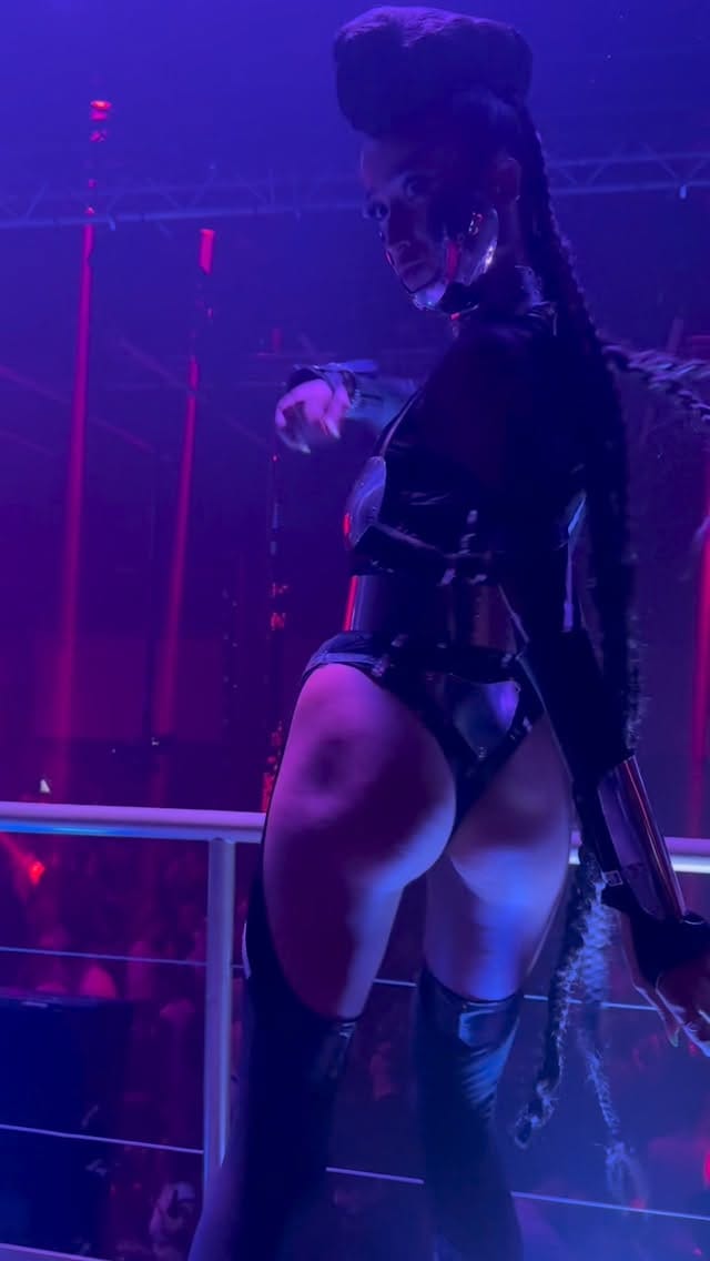 Post 3 by Emma Reyes † on Instagram (video)