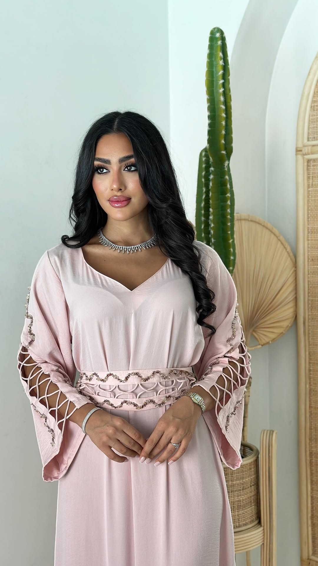Post 3 by YAS Dresses on Instagram (video)
