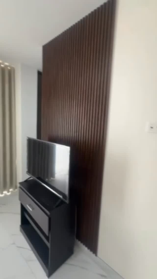 Post 4 by Edoardo Peralta on Instagram (video)