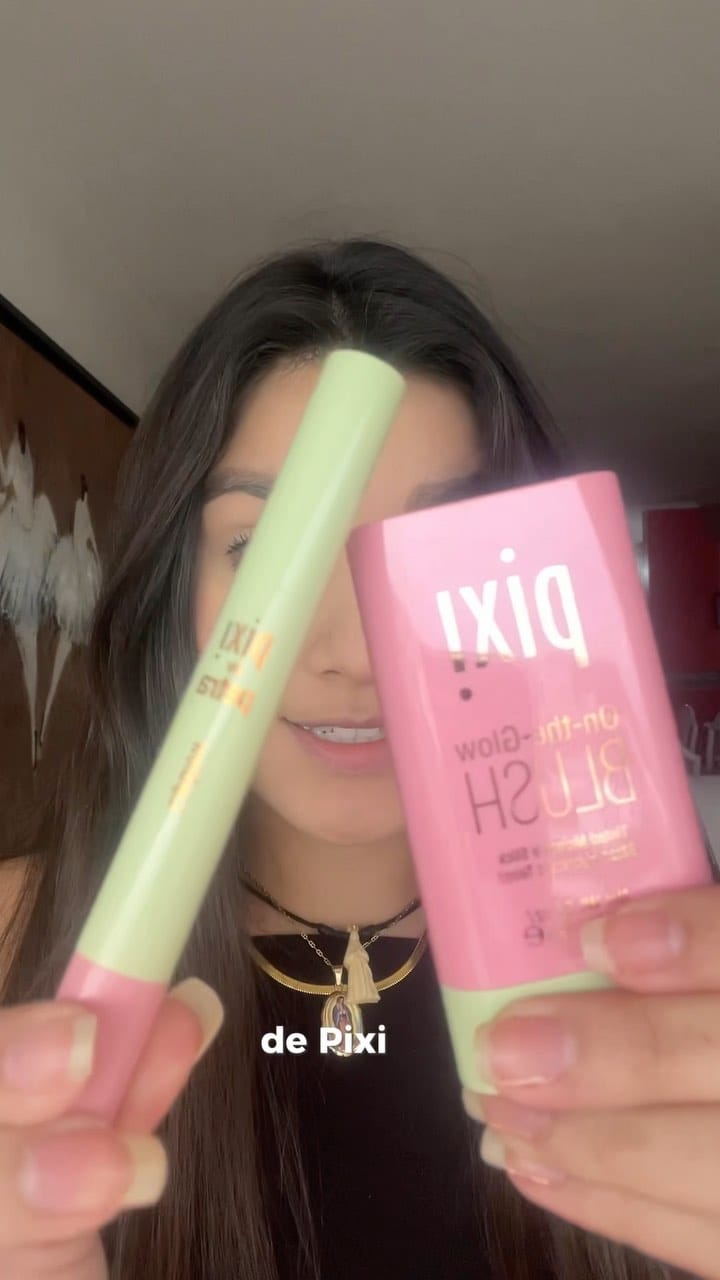 Post 5 by Makeup Artist ~ ℳorelia ℒ💎 on Instagram (video)
