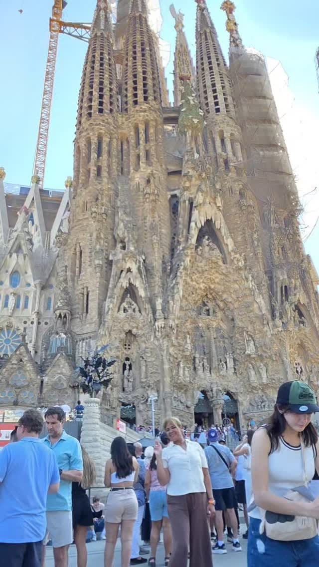 Post 4 by Marleys on Instagram (video)