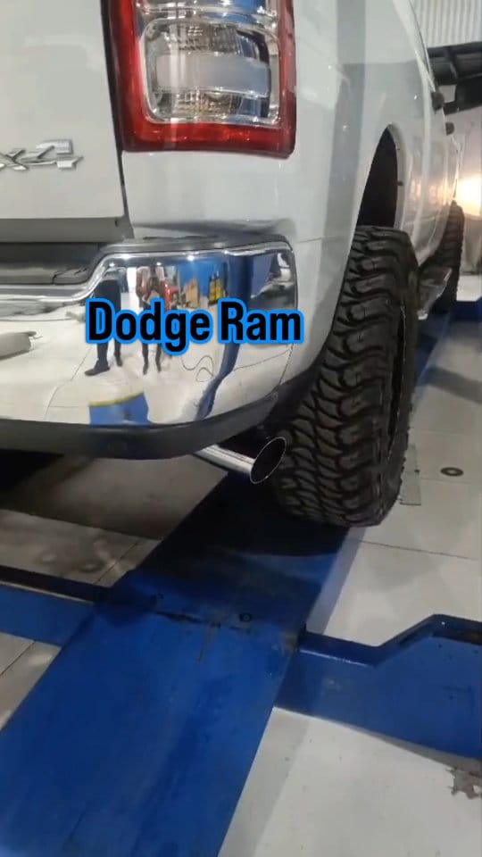 Post 9 by FOX SKYLINE EXHAUSTS on Instagram (video)