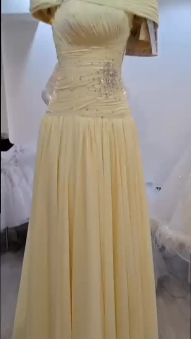 Post 5 by Elamode Haute Couture on Instagram (video)