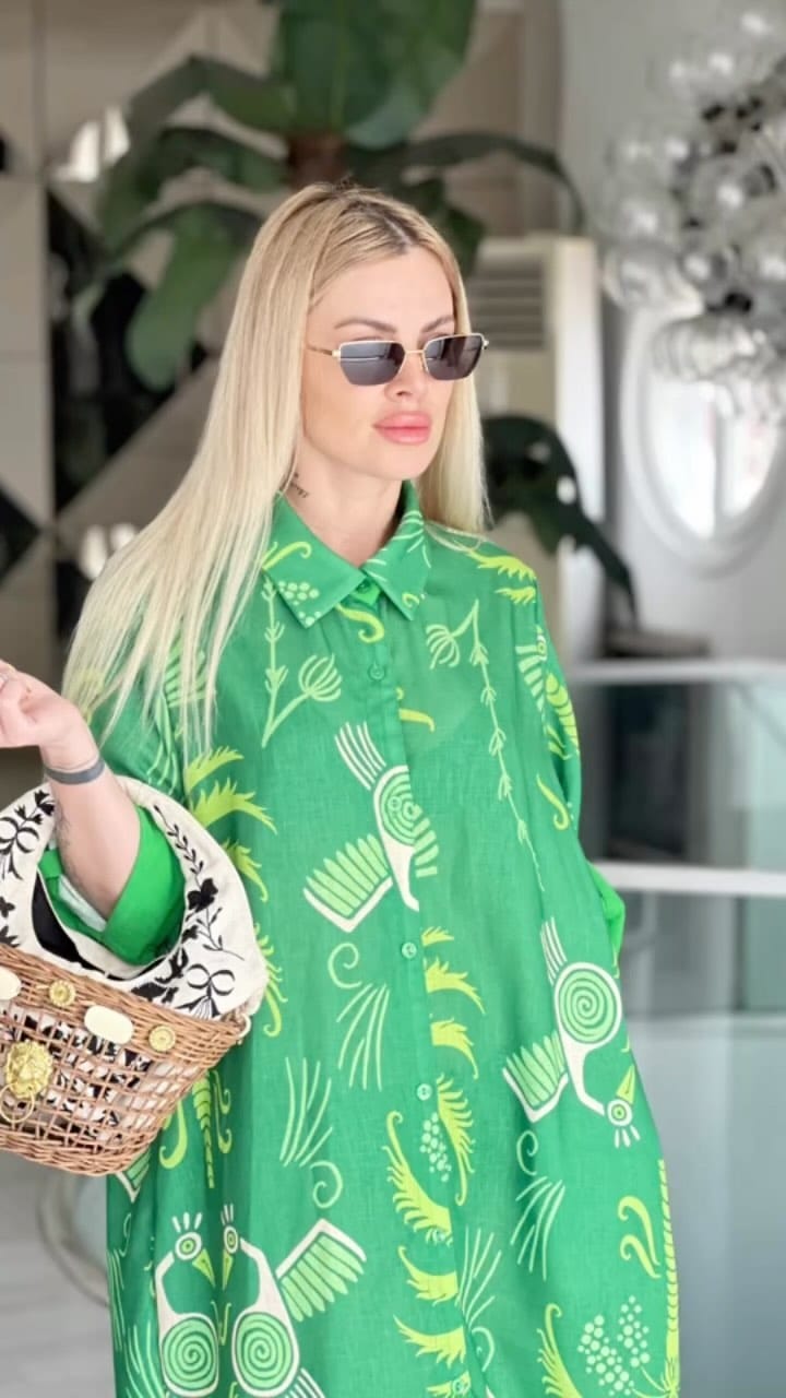 Post 4 by MELY on Instagram (video)