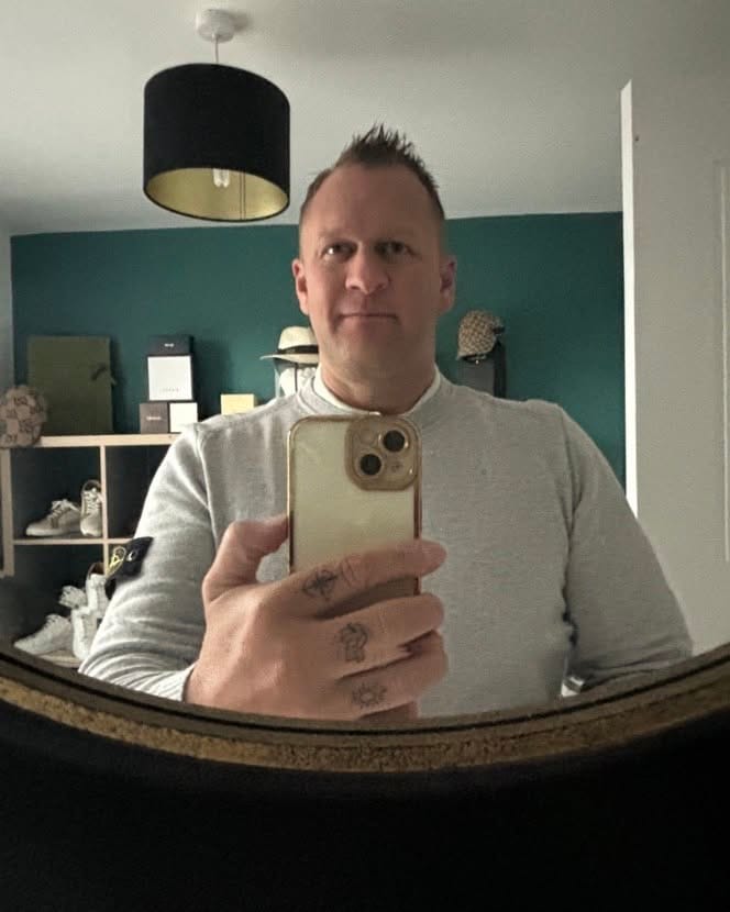 Post 2 by Lee willis on Instagram (image)