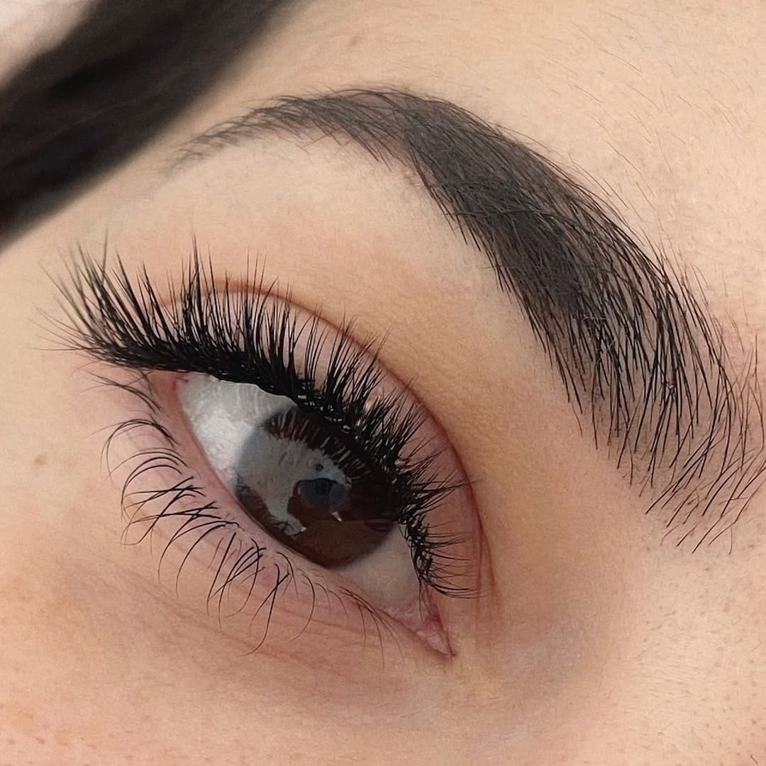 Post 6 by Dubai Lashes Extensions 🦋 on Instagram (image)