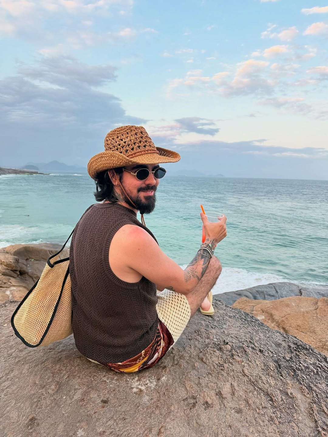 Post 6 by Brenno Lopes on Instagram (carousel)