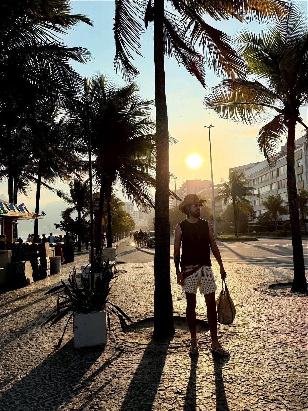 Post 2 by Brenno Lopes on Instagram (carousel)