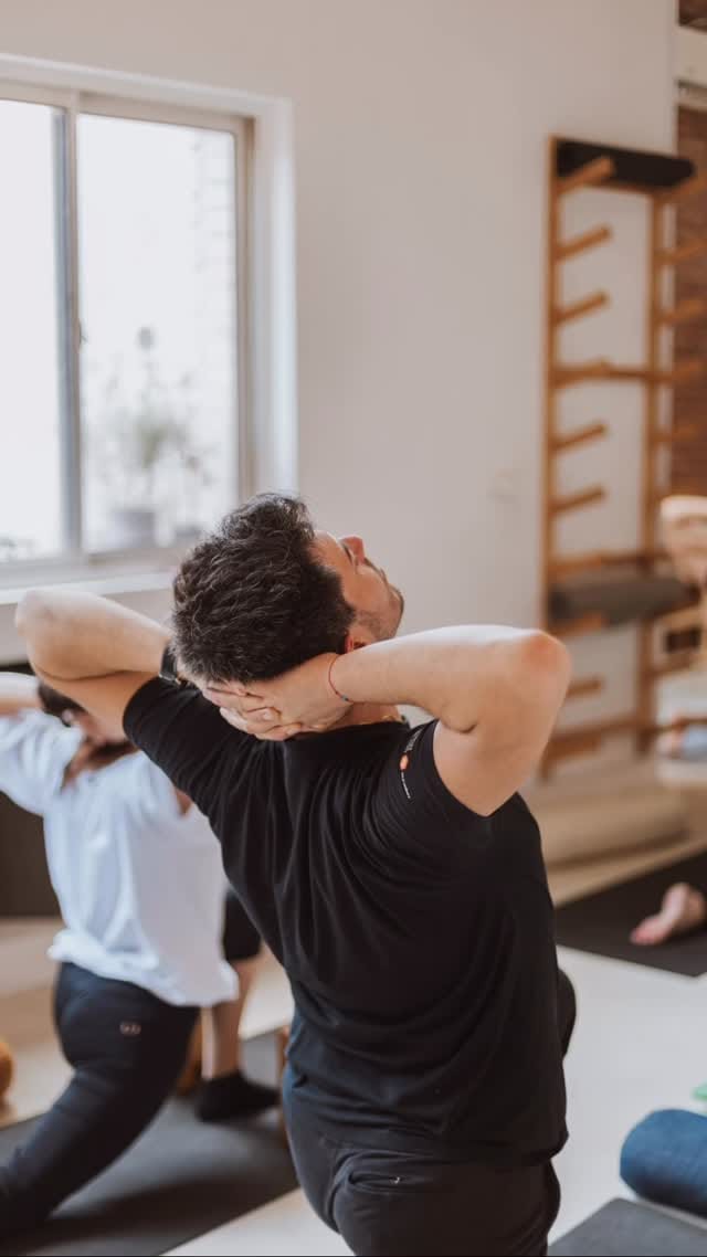 Post 9 by NIKETAN - Escuela de Yoga y Masaje Tailandés en Buenos Aires. on Instagram (video)