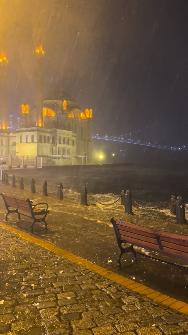 Post 8 by Istanbul City on Instagram (video)