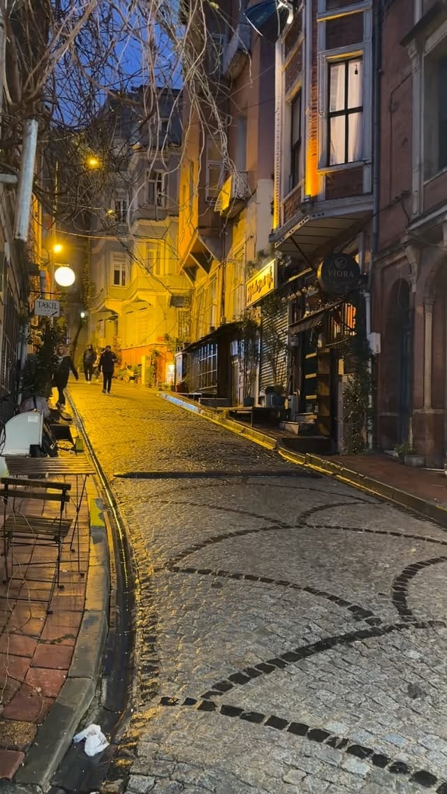 Post 4 by Istanbul City on Instagram (video)
