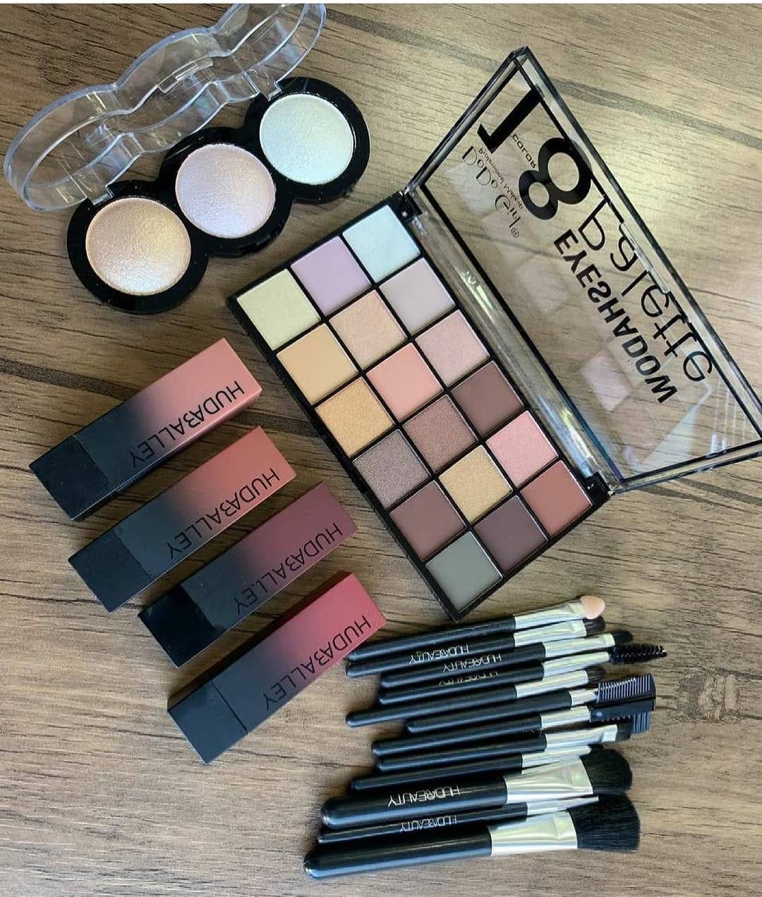 Post 2 by @parfumkosmetik_room on Instagram (image)
