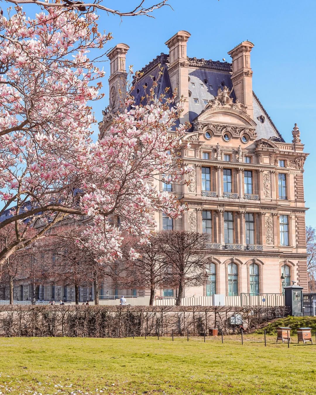 Post 3 by 𝔼 𝕍 𝔼 𝕃 𝕐  ℕ 𝔼 ★ TRAVEL&PHOTO on Instagram (image)