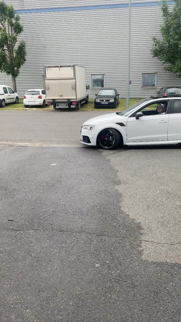 Post 6 by Vince RS3 #UrbanRhino on Instagram (video)
