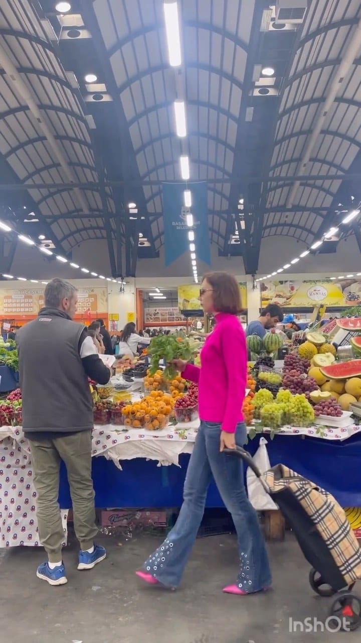 Post 9 by Elena Corazon on Instagram (video)