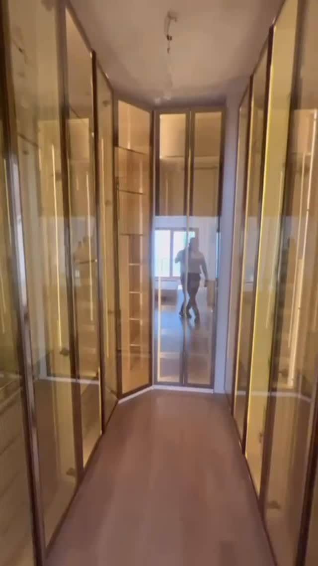 Post 4 by Reflekte Camlı Dolaplar... on Instagram (video)