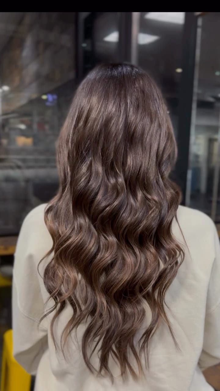 Post 1 by Extensions Kelowna Vancouver on Instagram (video)