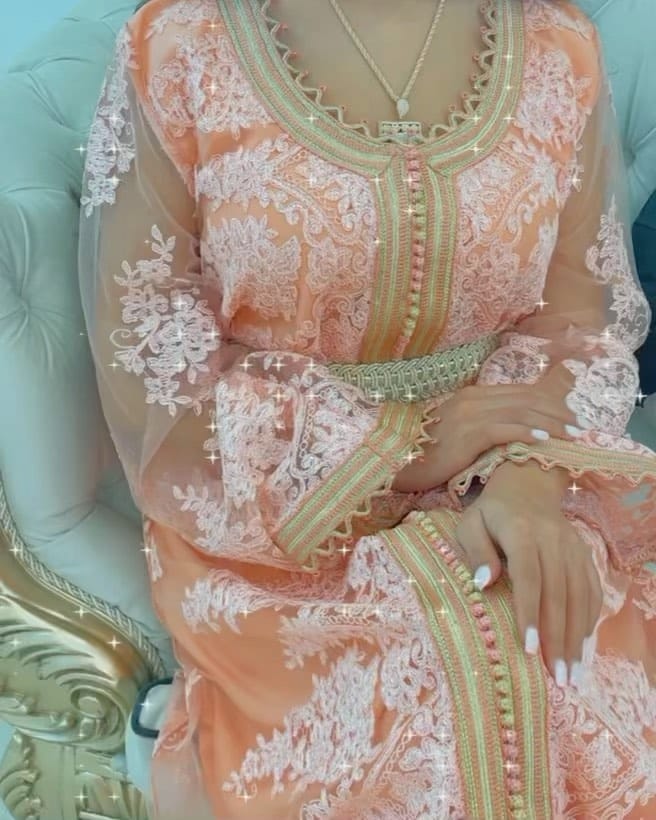 Post 7 by EB_couture on Instagram (video)