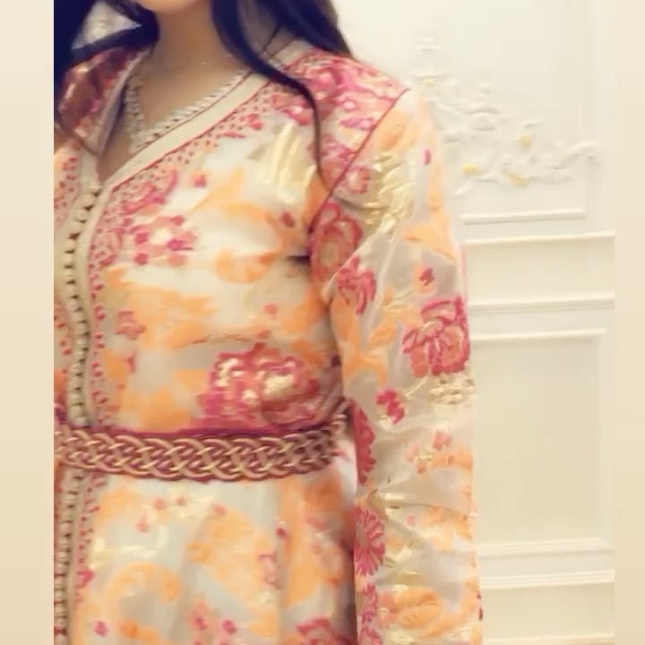 Post 9 by EB_couture on Instagram (video)