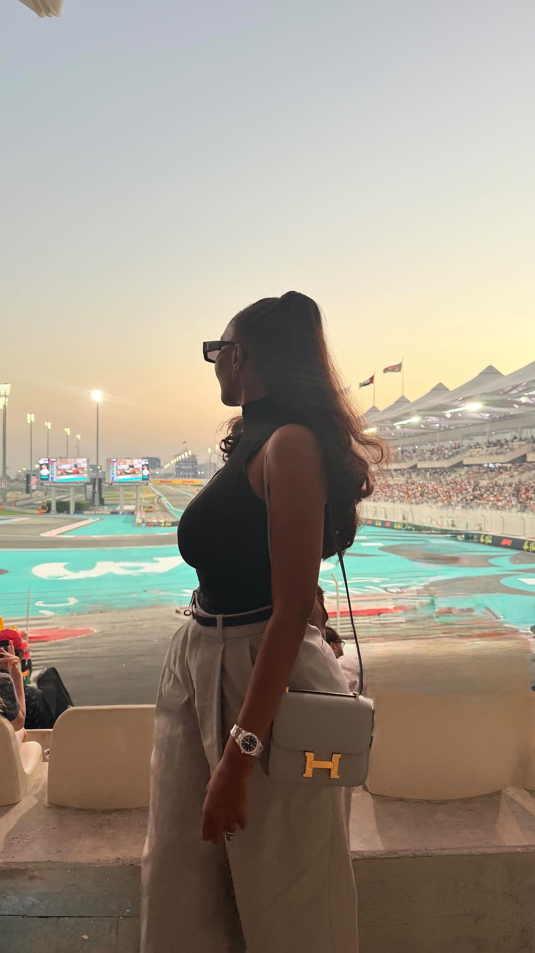 Post 6 by Laëtitia Niakate on Instagram (video)