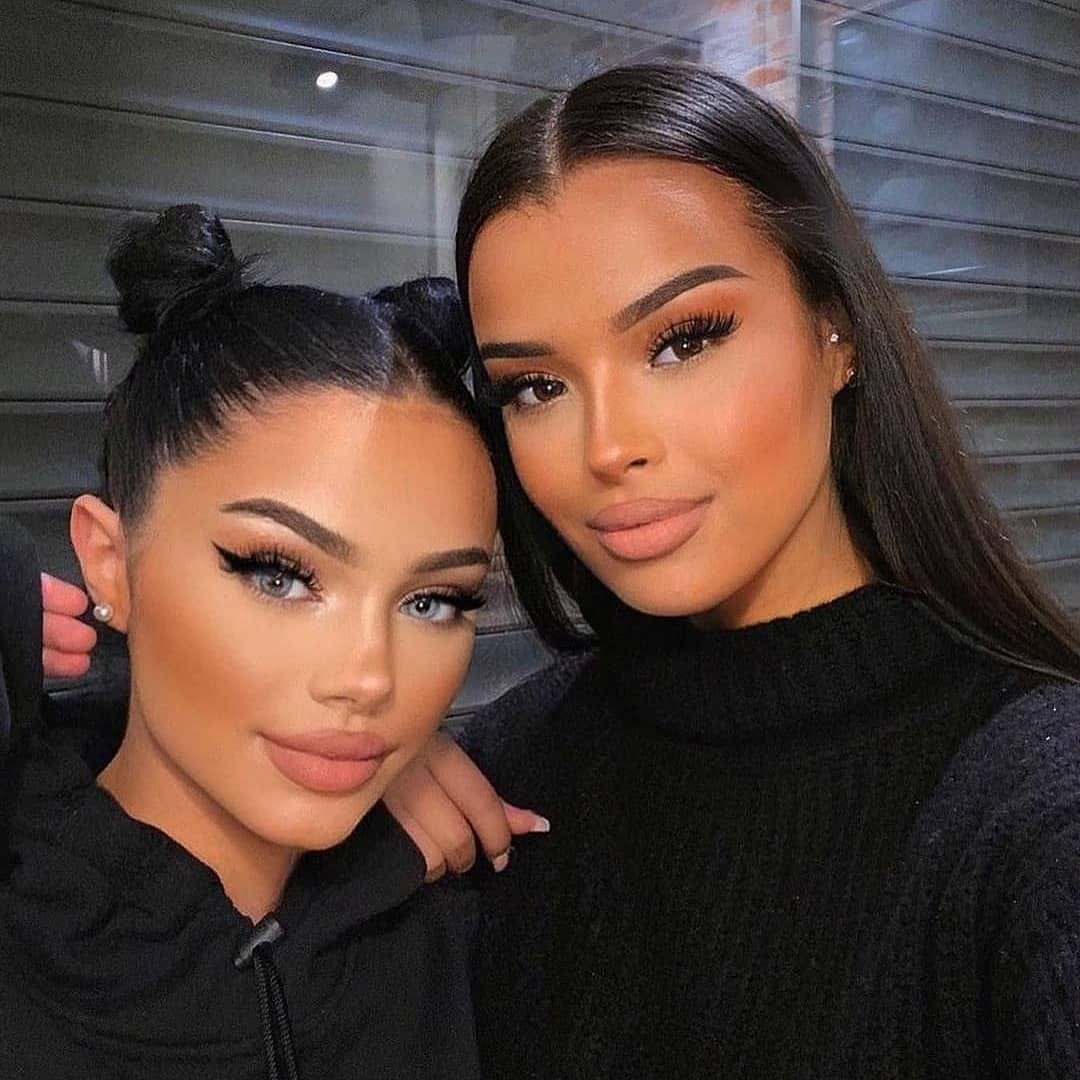 Post 5 by Lookbook on Instagram (image)