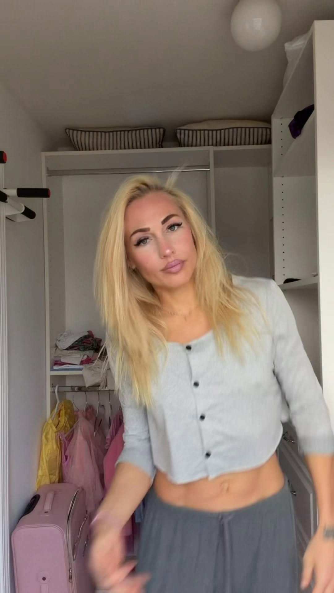Post 5 by Yana ✨ Olympic Golden Hands🌿💆‍♀️ on Instagram (video)