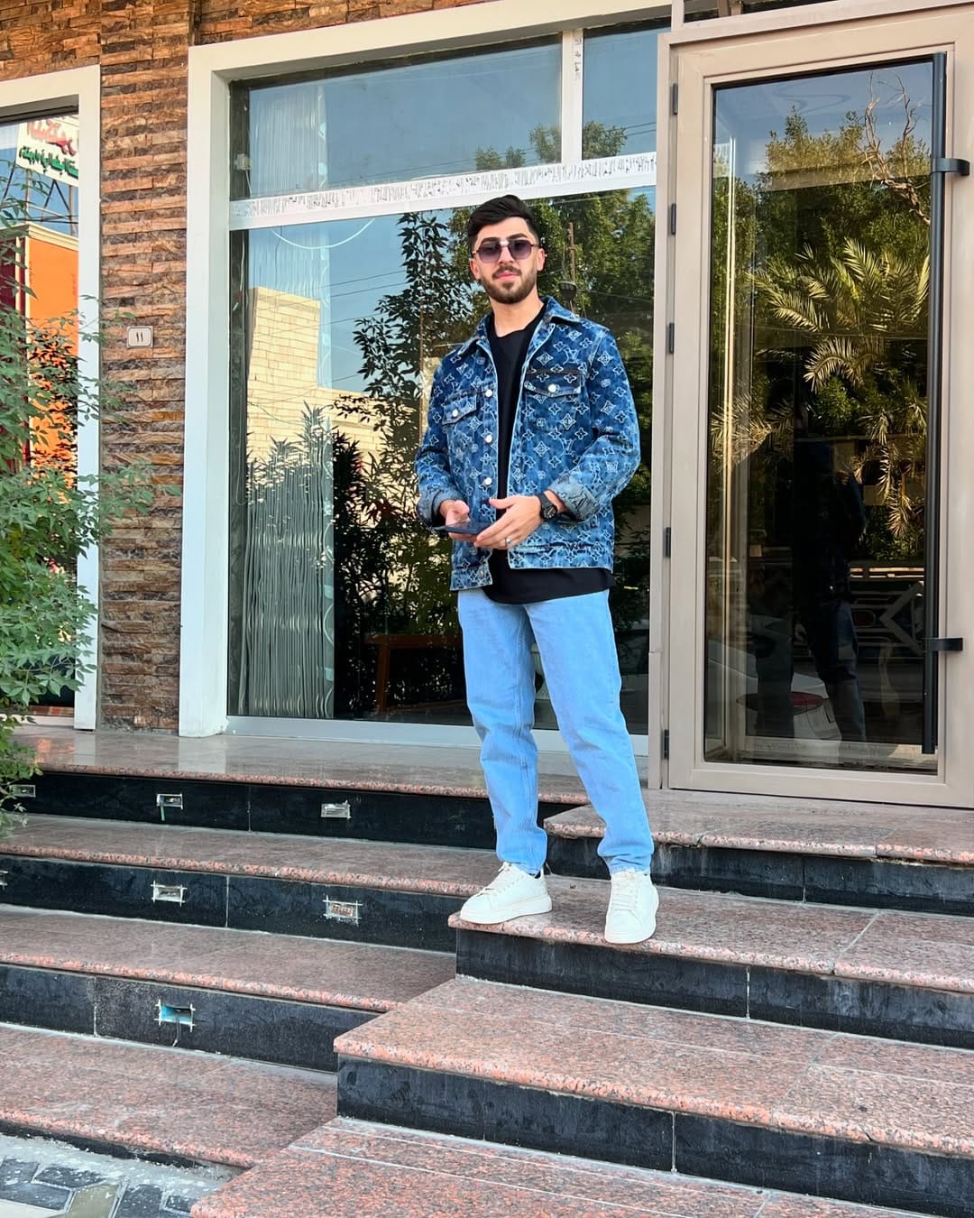 Post 6 by sadeq jjafar on Instagram (image)