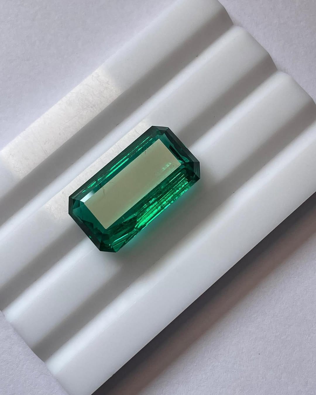 Post 8 by Moti Jewels Palace on Instagram (image)