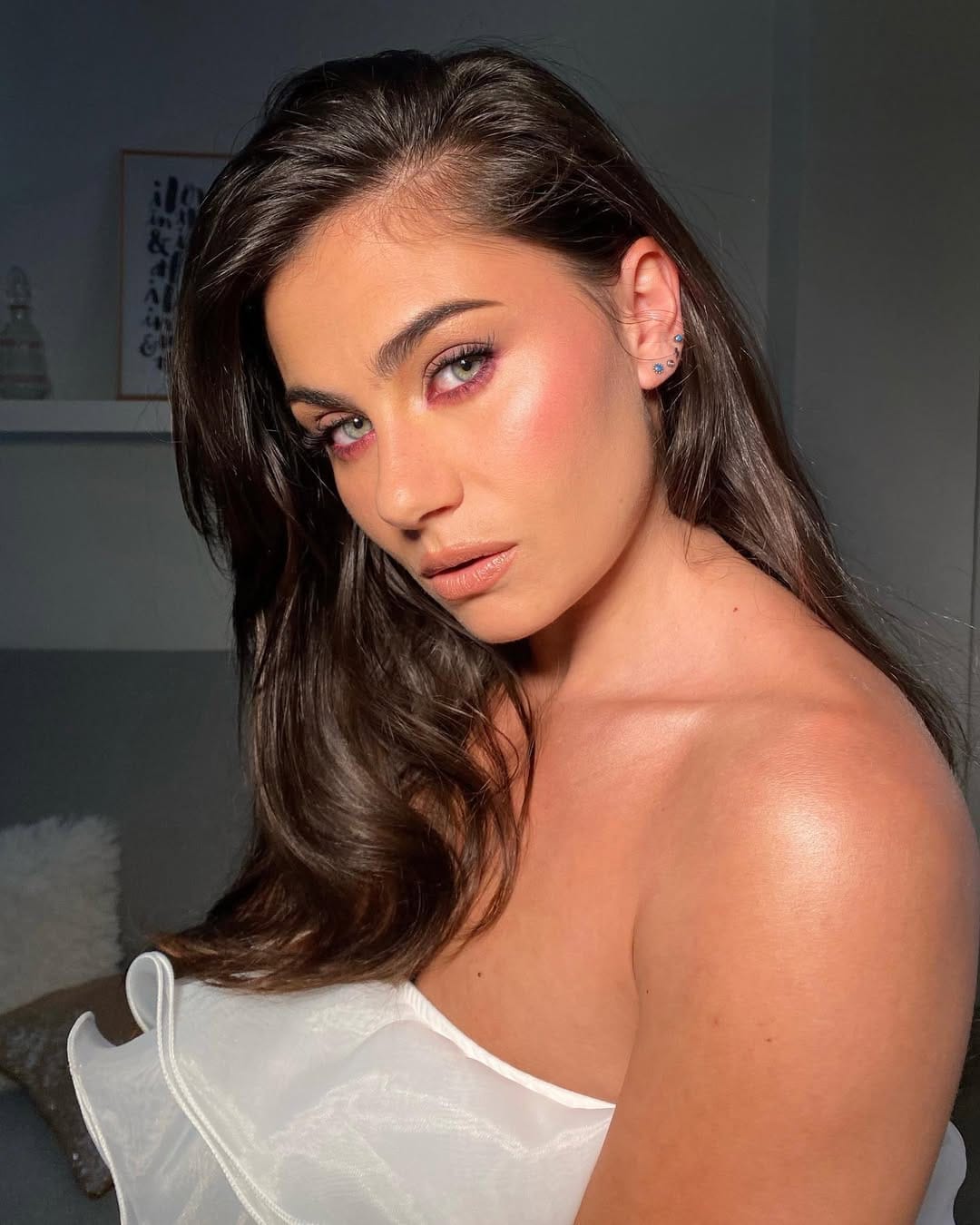 Post 4 by 𝐿𝑈𝐶𝐼𝐴  𝑀𝑂𝐿𝐼𝑁𝐴 on Instagram (carousel)