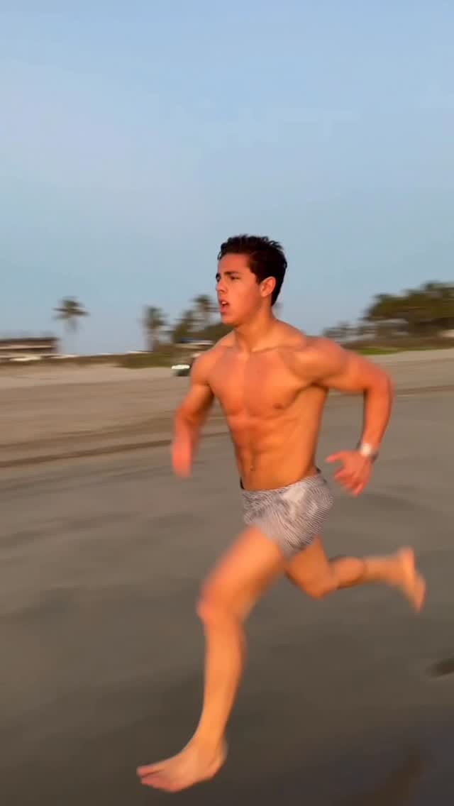 Post 1 by Victor Halfon on Instagram (video)