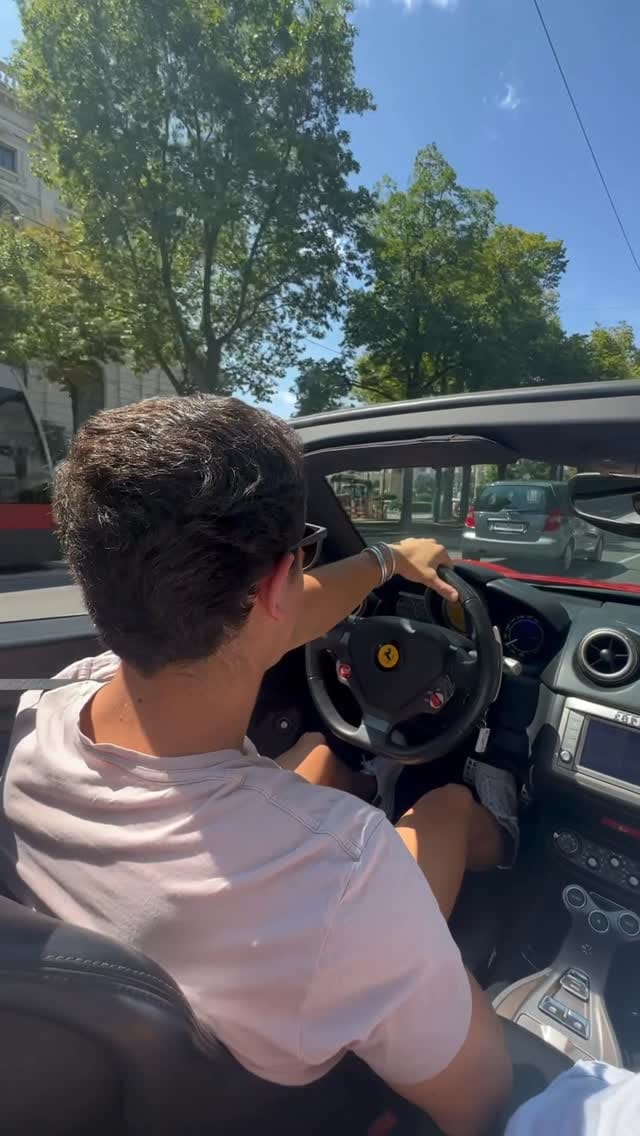 Post 6 by Victor Halfon on Instagram (video)