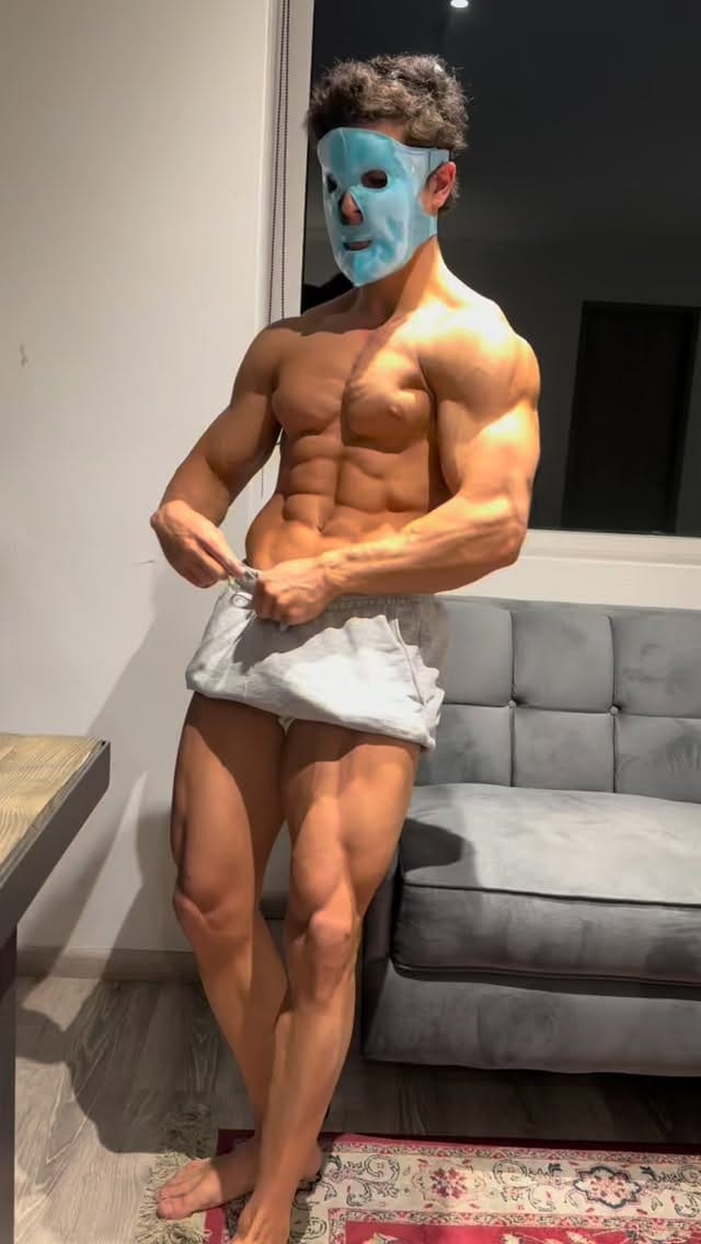 Post 3 by Victor Halfon on Instagram (video)