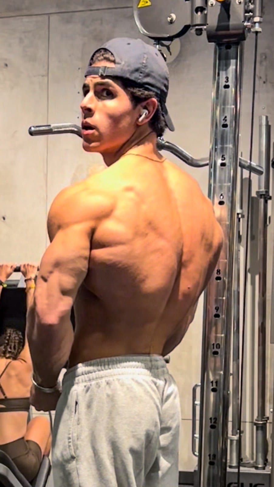 Post 8 by Victor Halfon on Instagram (video)
