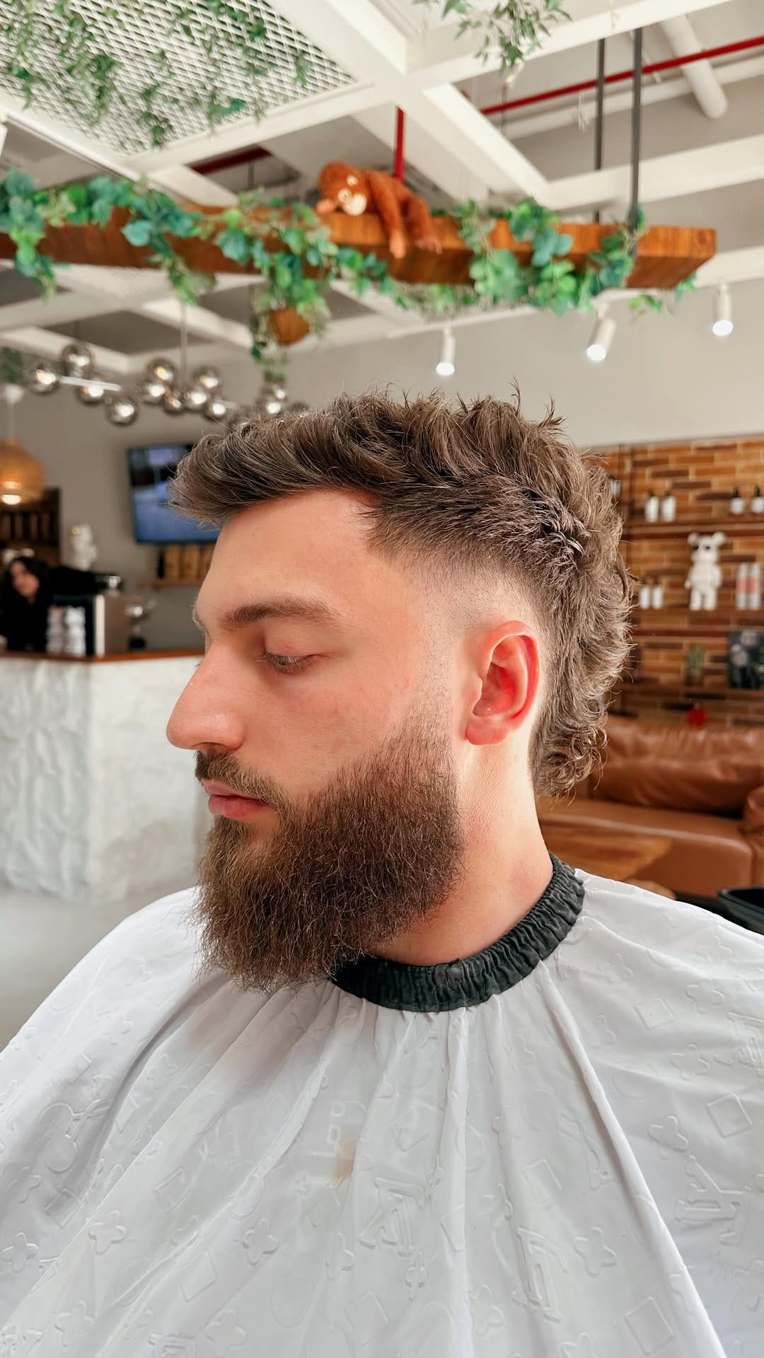 Post 4 by M A N O 🤴 on Instagram (video)