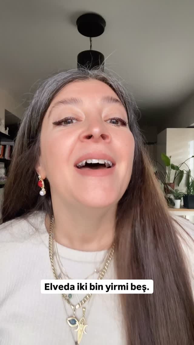 Post 6 by 𝓨𝓪𝓼𝓮𝓶𝓲𝓷 𝓞𝓻𝓶𝓪𝓷 on Instagram (video)