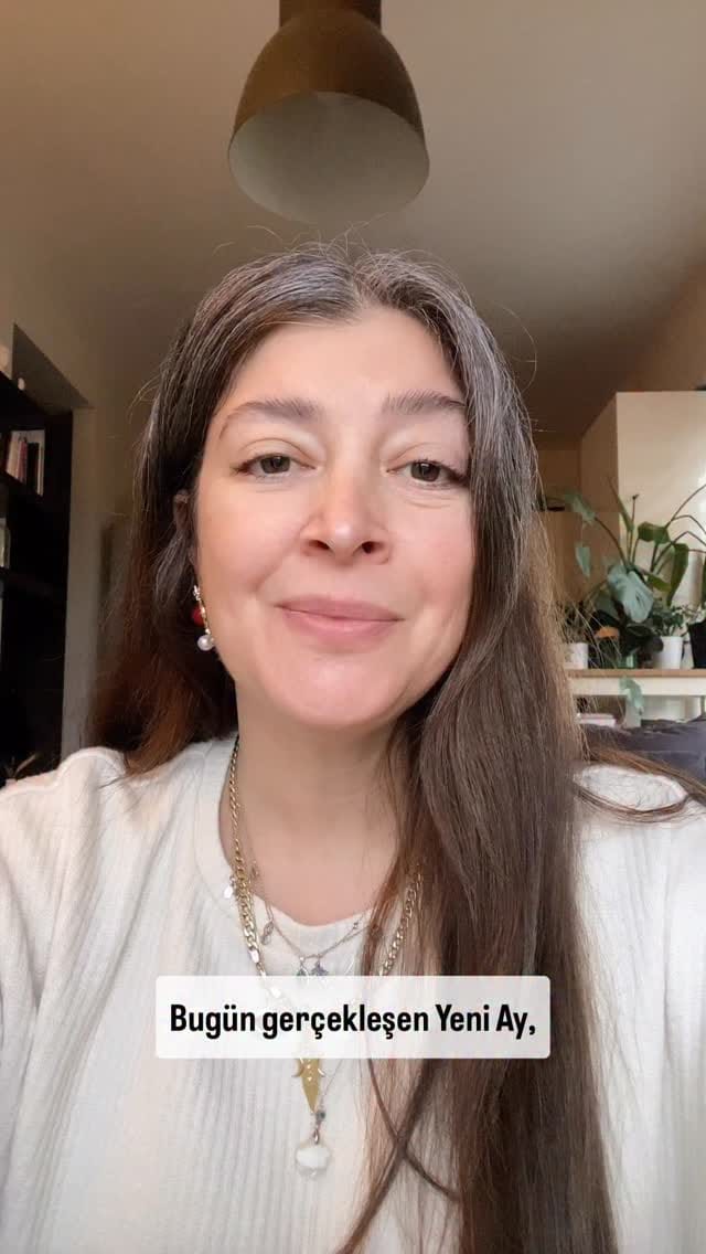 Post 9 by 𝓨𝓪𝓼𝓮𝓶𝓲𝓷 𝓞𝓻𝓶𝓪𝓷 on Instagram (video)