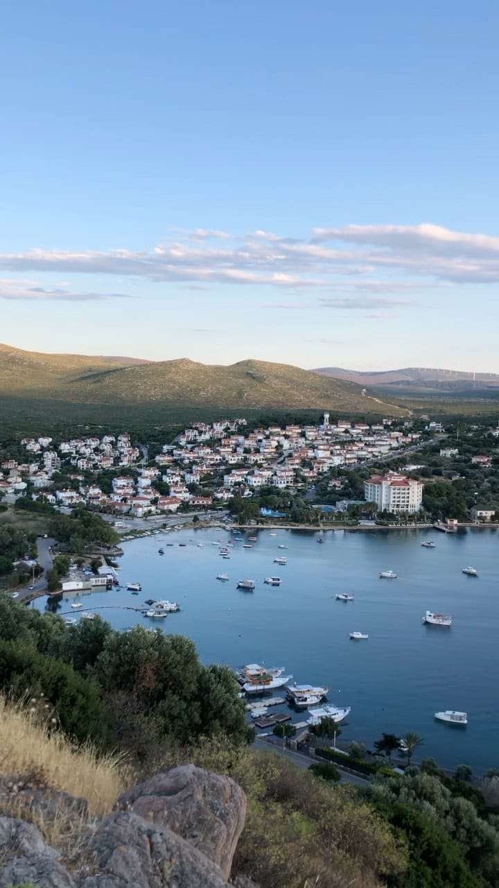 Post 7 by Guide of Izmir on Instagram (video)