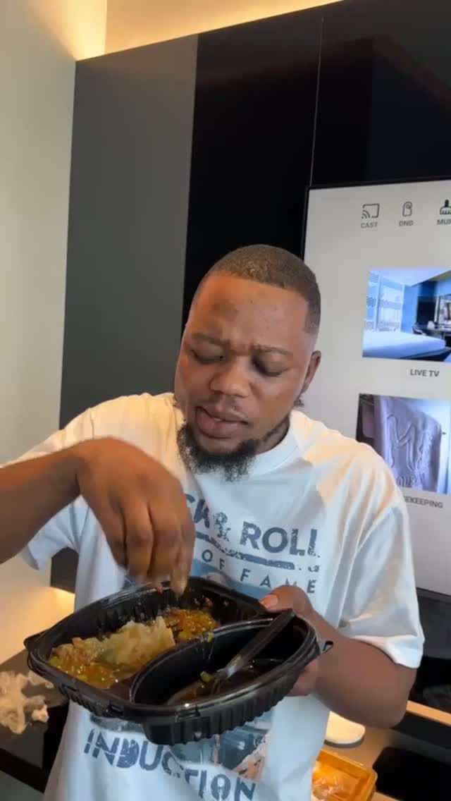 Post 8 by Sandraaaah____alvaro🇬🇭🇦🇪🇨🇦 on Instagram (video)