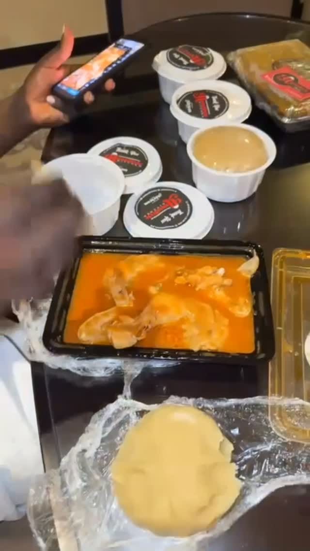 Post 4 by Sandraaaah____alvaro🇬🇭🇦🇪🇨🇦 on Instagram (video)