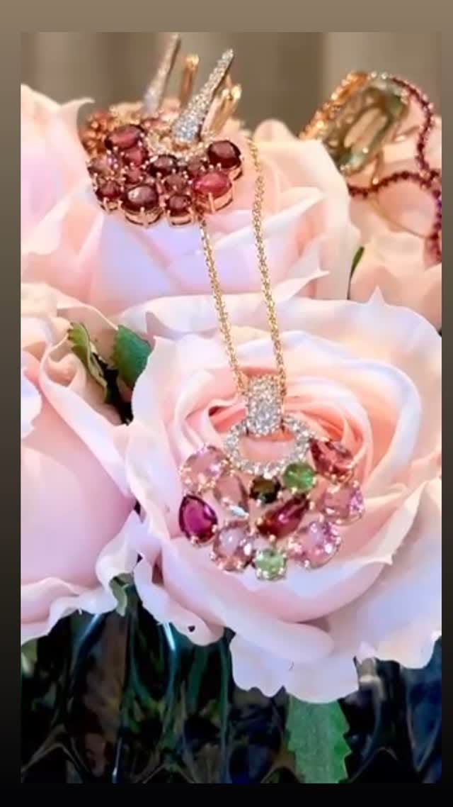 Post 1 by Latifa Moh on Instagram (video)