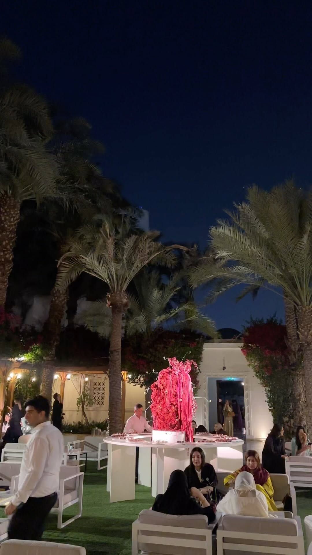 Post 10 by Latifa Moh on Instagram (video)
