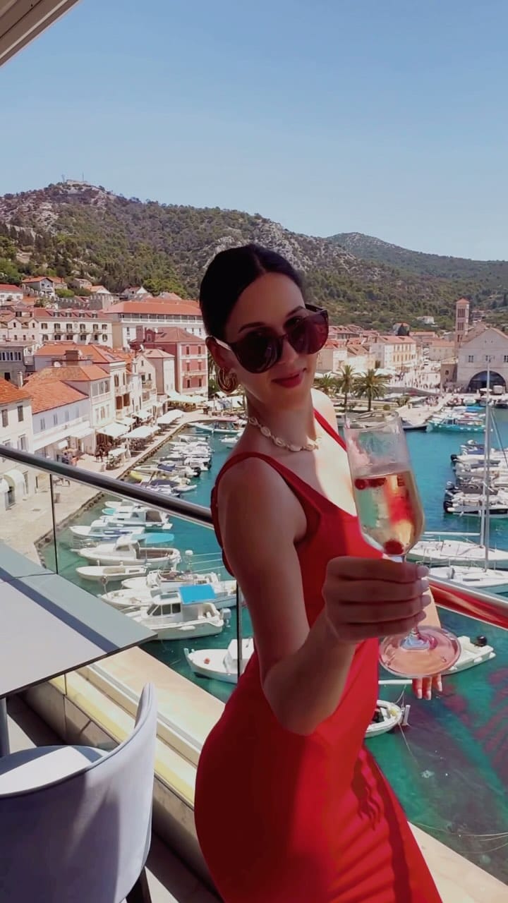 Post 5 by Antea on Instagram (video)