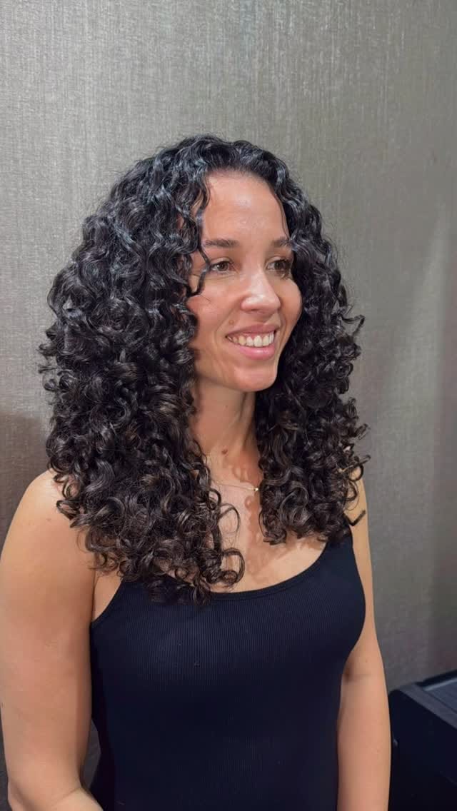 Post 3 by Bouclé By Missa | Curly Hair Specialist on Instagram (video)