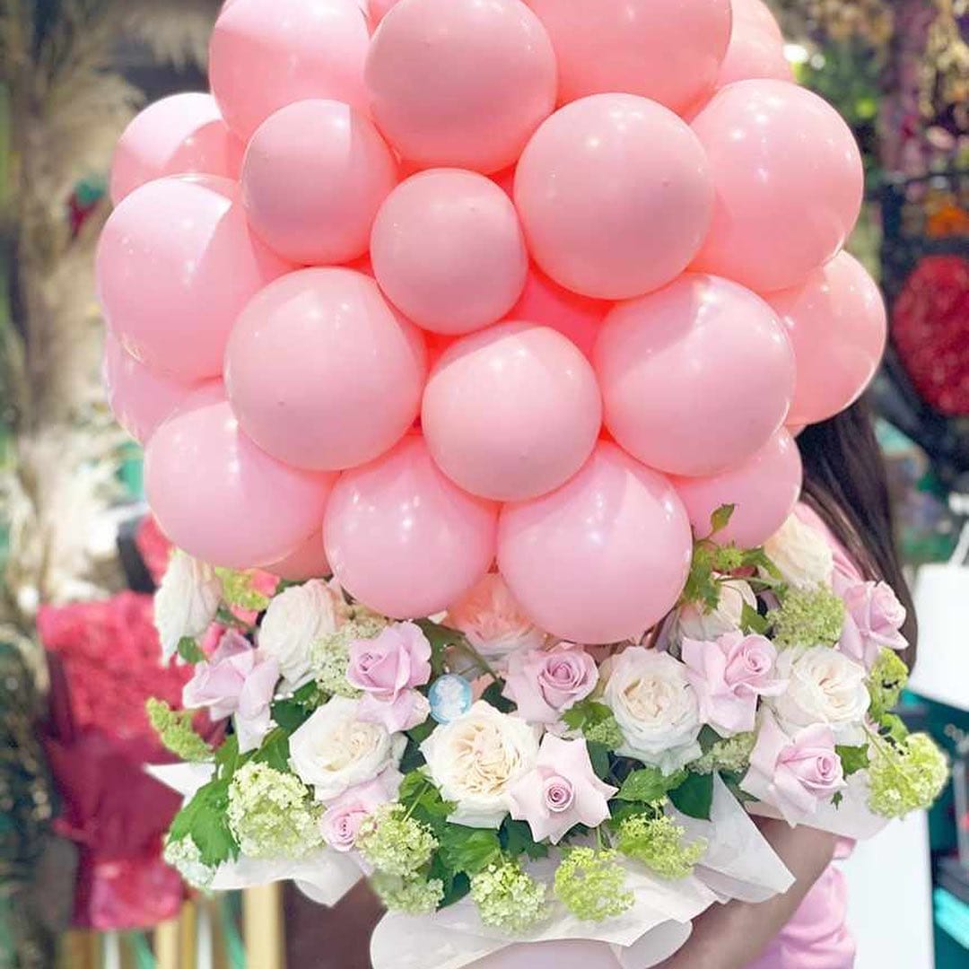 Post 1 by flowers on Instagram (carousel)