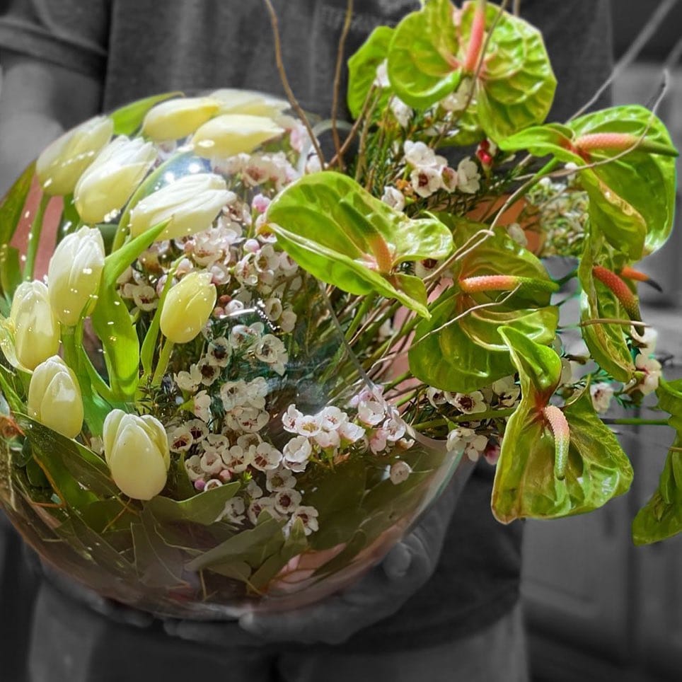 Post 5 by flowers on Instagram (image)