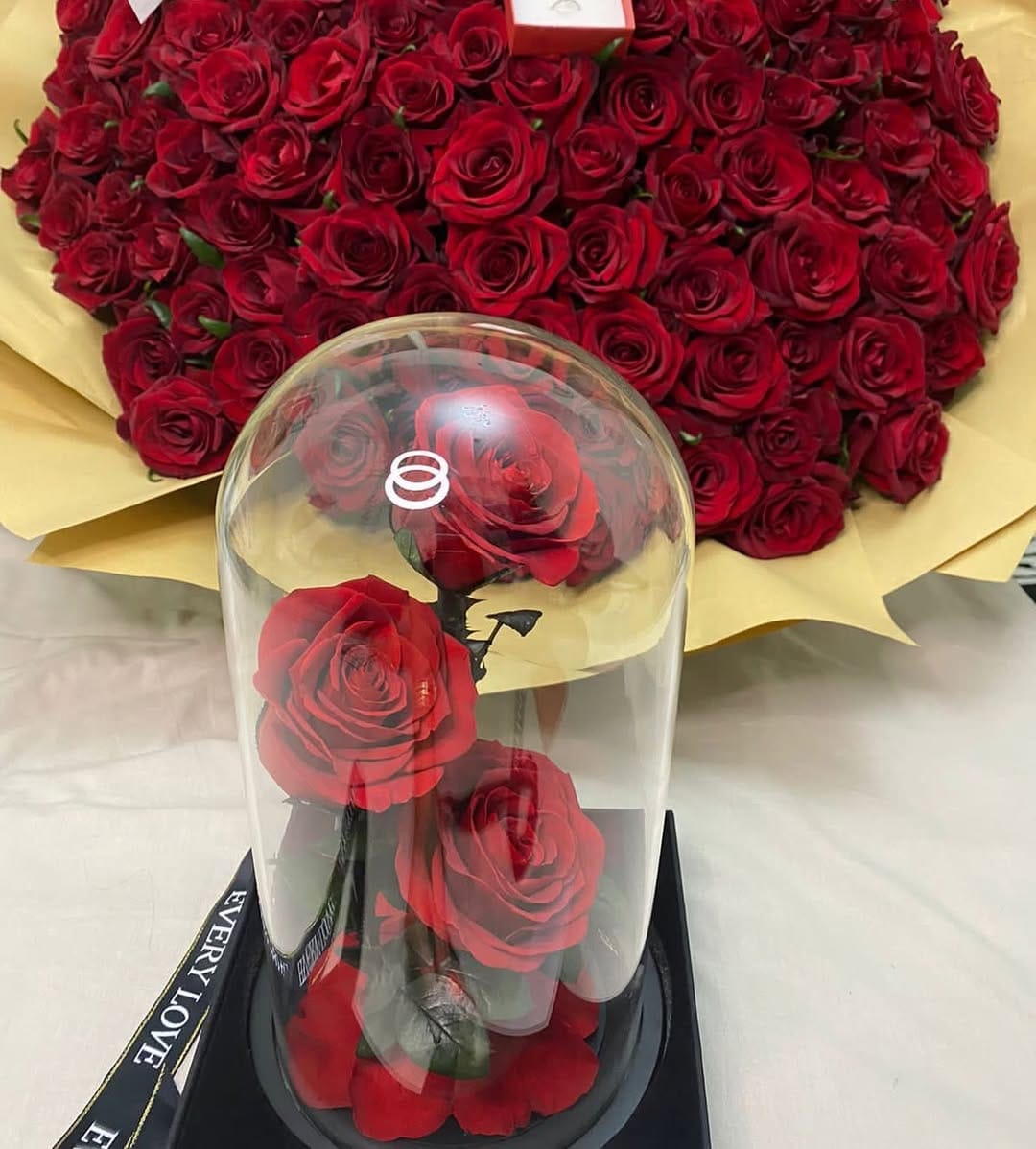 Post 6 by flowers on Instagram (image)