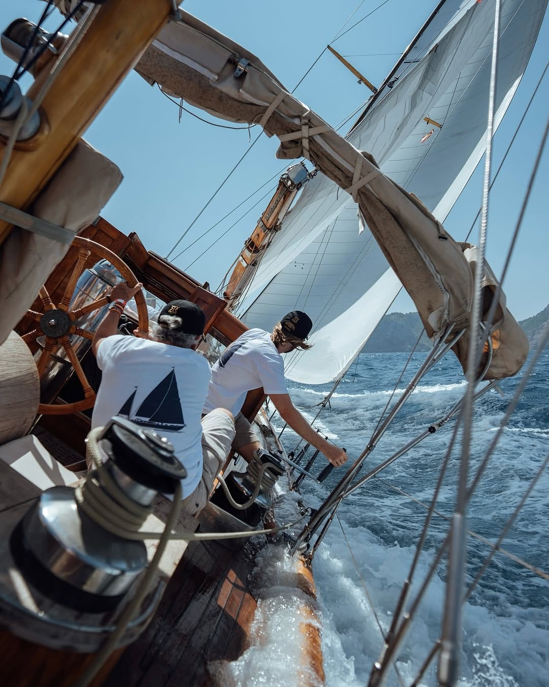Post 4 by Jan & Jessie | TRAVEL ⛵️🌎💫 on Instagram (carousel)