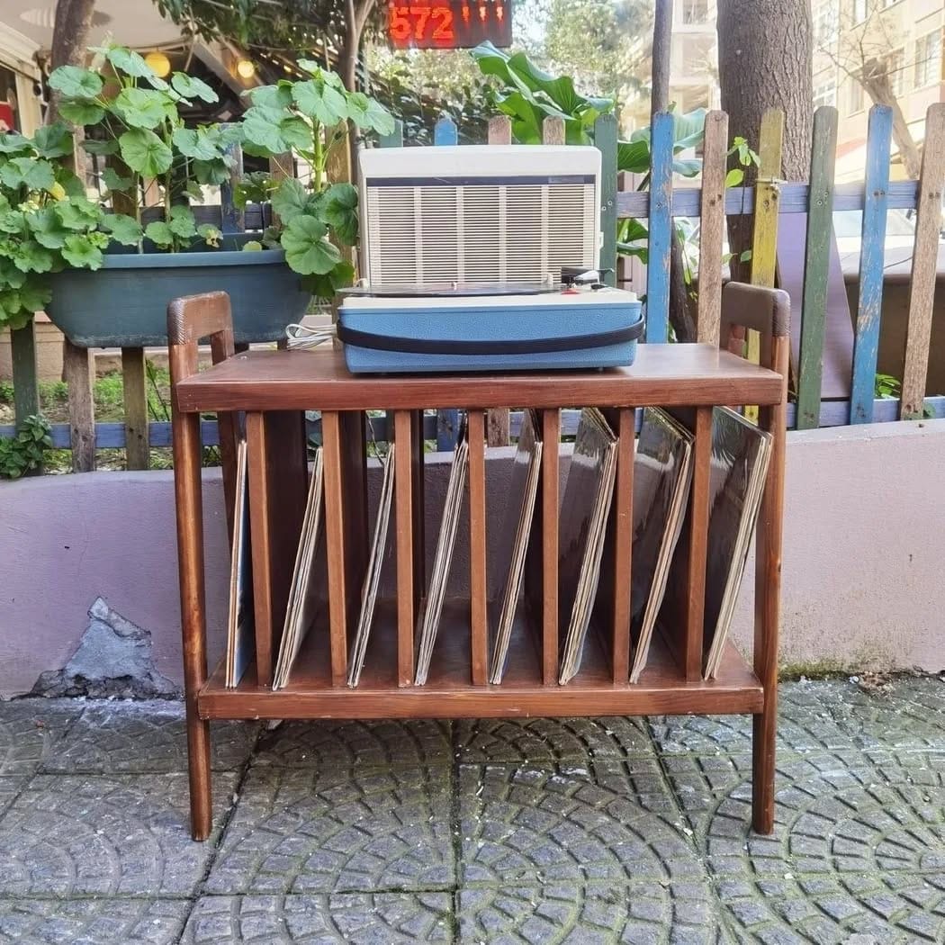 Post 2 by Mar/ist on Instagram (carousel)