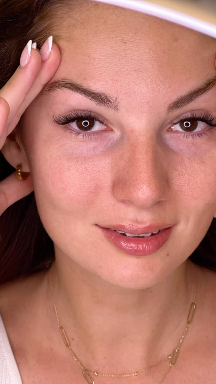 Post 2 by dubai eyelash extension on Instagram (video)